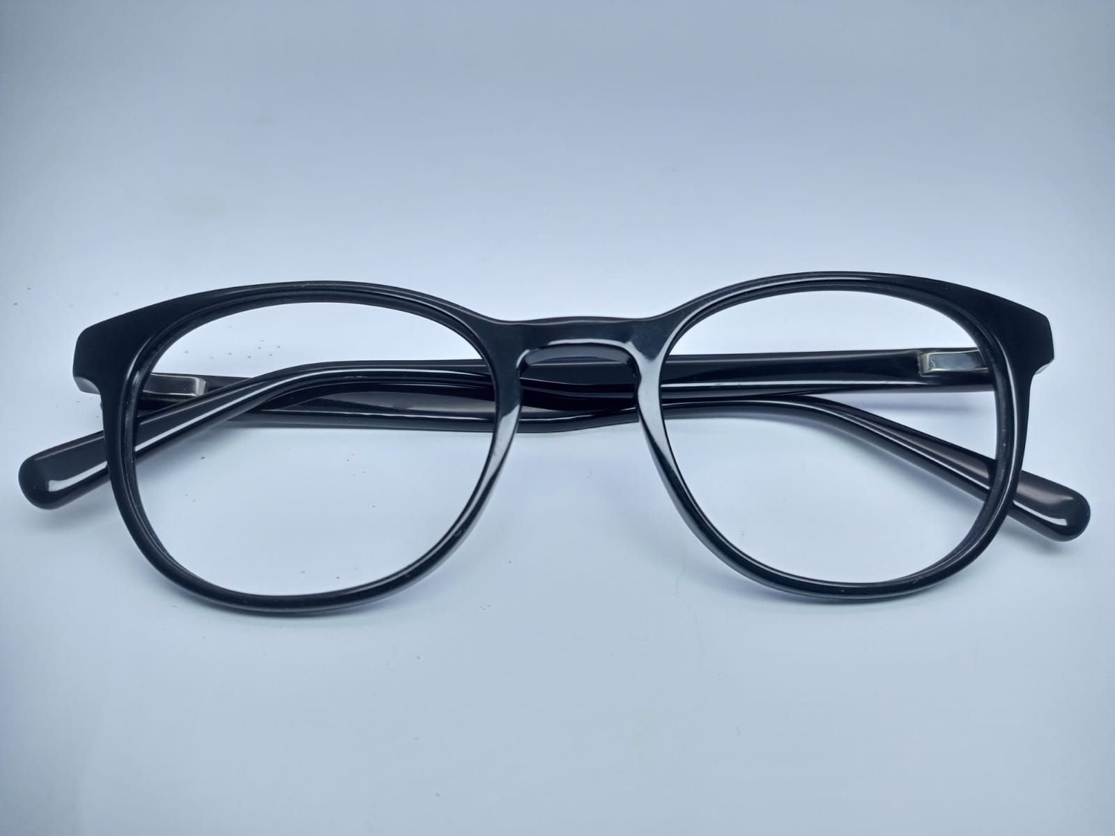 Classic Black Round-Oval - Image 3